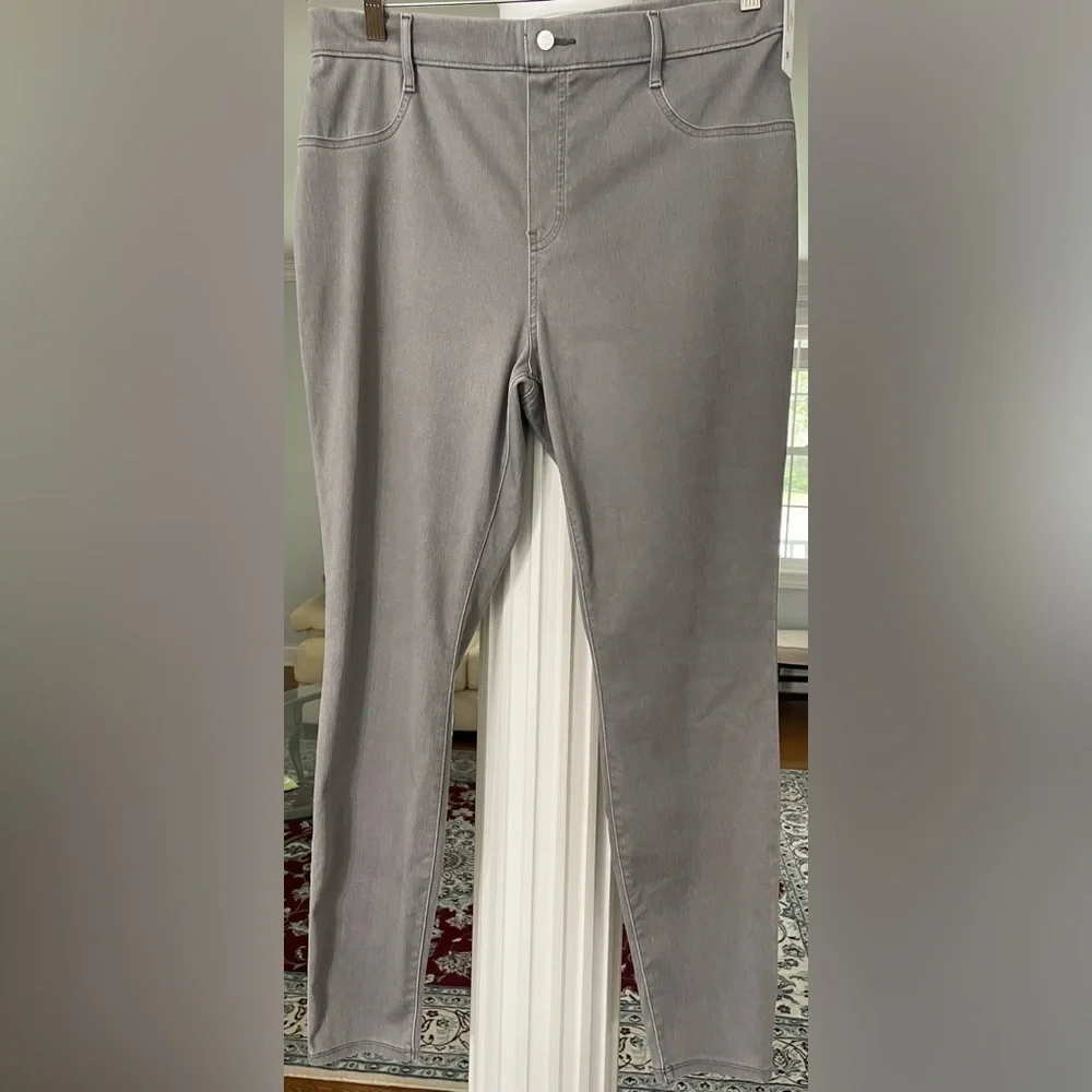 Time tru women’s high rise stretch fitted gray pants size XL (16-18 ) pull on .